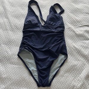 Cupshe Navy One-Piece Swimsuit with V-Neck and Tummy Ruching